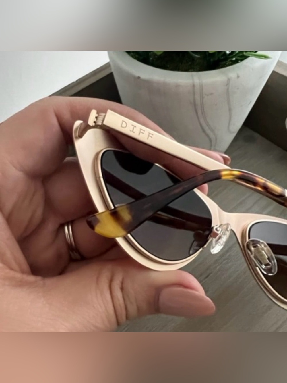 Diff Eyewear Rae sunglasses ✨ - Picture 2 of 4